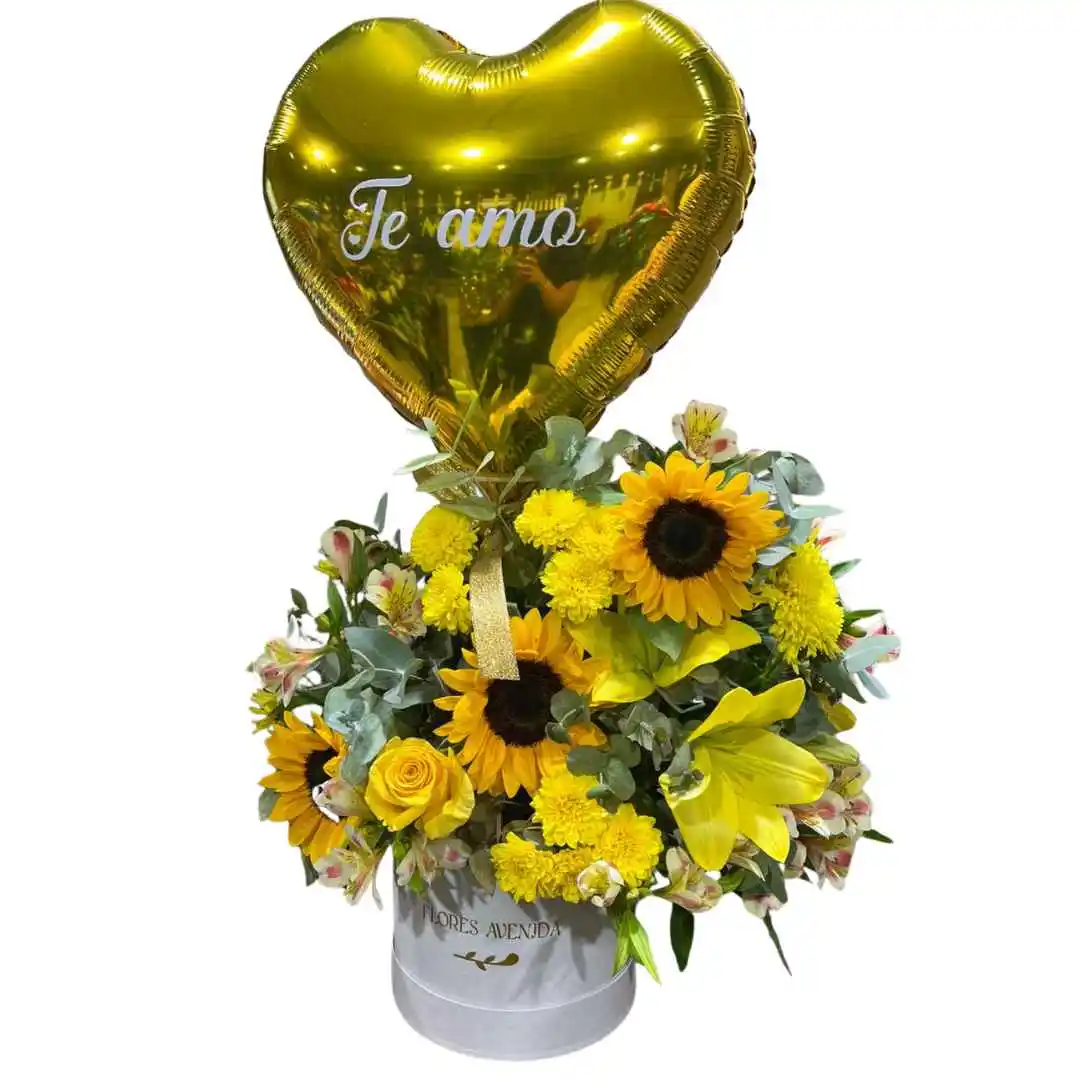 Caja pote con flores de estacion y rosas amarillas 